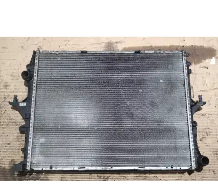 Volkswagen Touareg I Coolant radiator 7L6121253B F1471 E1779013