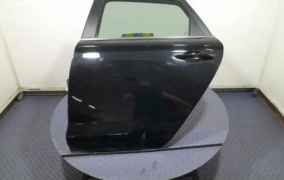 Hyundai i30 Rear door
