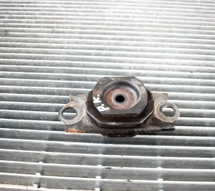 Nissan Qashqai Engine mount bracket 112202558R
