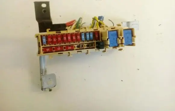 Nissan Almera N16 Fuse box set