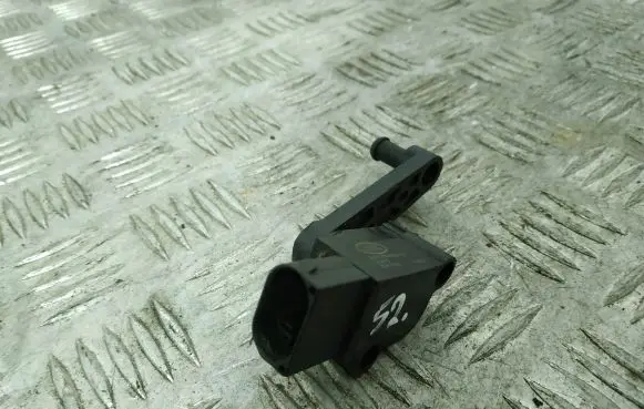 Rear air suspension level height sensor