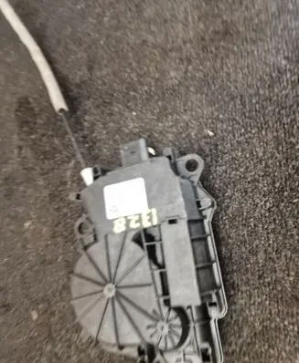 Tailgate/trunk/boot lift motor