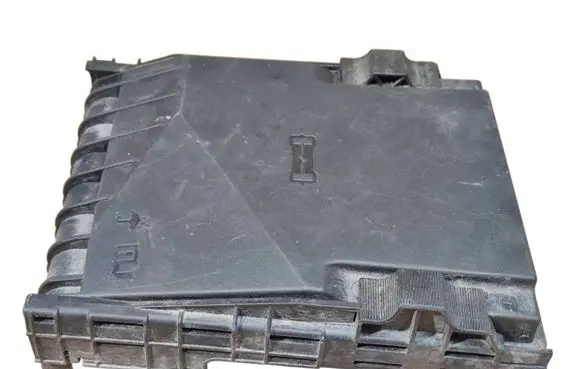 Volkswagen PASSAT B6 Fuse box cover 014189871 1K0937132G 1K0937132F