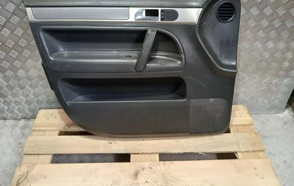 Volkswagen Touareg I Interior set 
