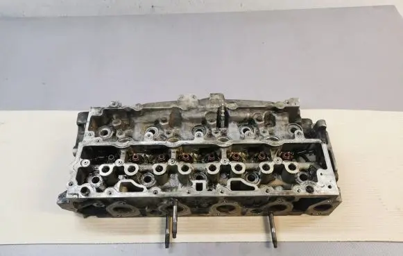 Ford Galaxy Engine head 9684487210 U27901G