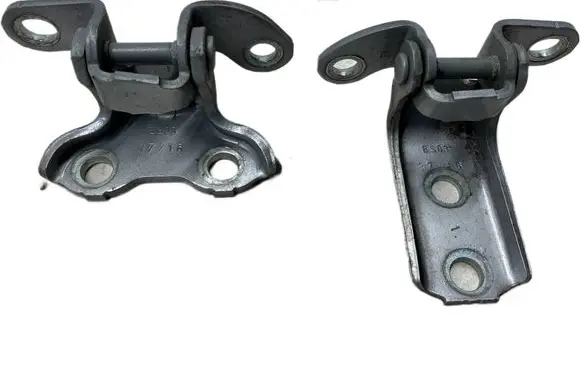 Rear door hinge set