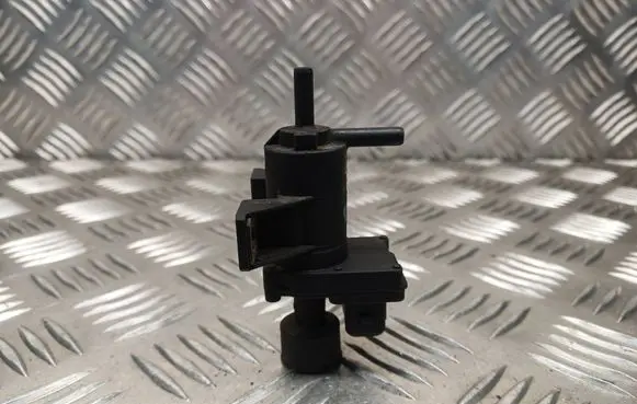 Peugeot 607 Turbo solenoid valve 1951610