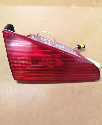 Peugeot 607 Tailgate rear/tail lights