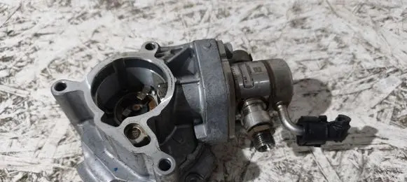 Audi A6 S6 C8 4K Fuel injection high pressure pump 06Q127025R