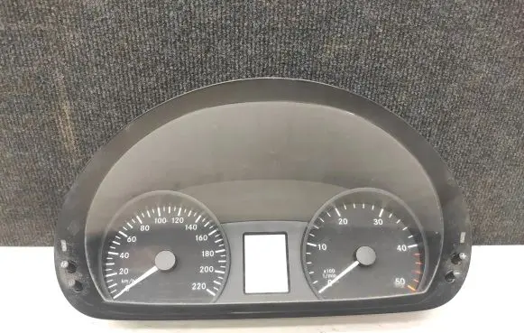 Mercedes-Benz Vito Viano W639 Speedometer (instrument cluster) A6399001100 402941003