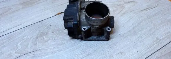 Nissan Primera Throttle valve Sera57601