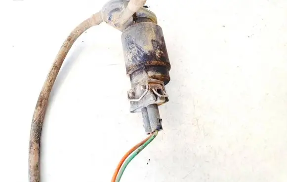 Nissan Note (E11) Windscreen/windshield washer pump 103173 e13021168