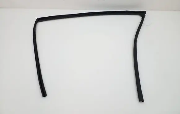 Toyota Avensis T270 Other front door trim element 6815105040