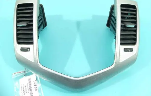 Chevrolet Cruze Dash center air vent grill 96989985 IMPRK1332830
