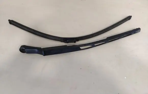 Audi A8 S8 D4 4H Front wiper blade arm 3392125891