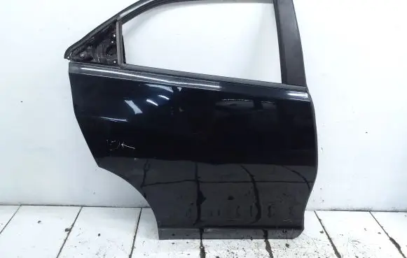 Honda Civic IX Rear door