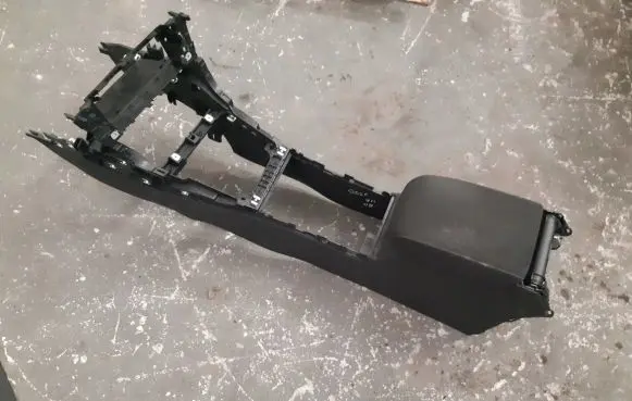 Volkswagen Golf VII Center console