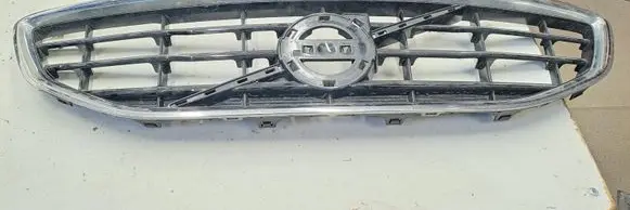 Volvo V40 Front bumper upper radiator grill 31283764