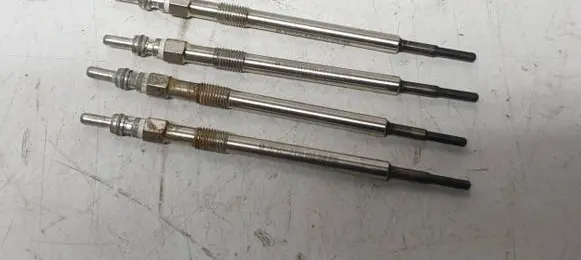 Volvo V60 Glow plug 30777311