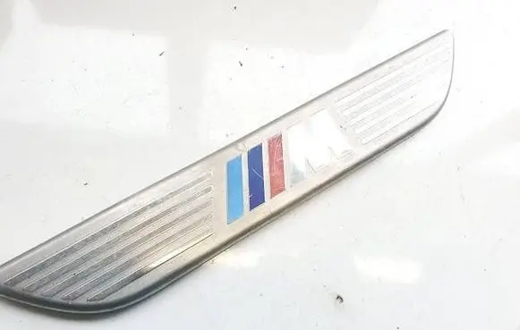 BMW X6 E71 Rear sill trim cover M7205265 E727172347