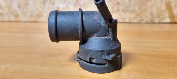 Audi A3 S3 8P Engine coolant pipe/hose 1k0122291
