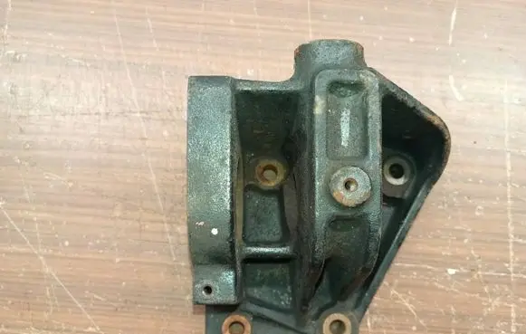 Renault Trafic II (X83) Driveshaft support bearing bracket 8200049238