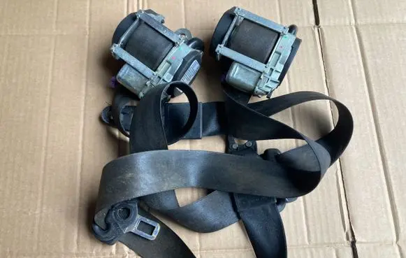 Audi Q7 4L Seat belt trim 4L1857705