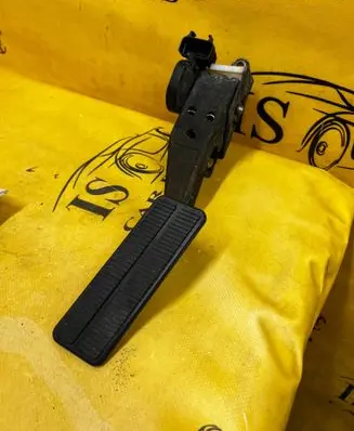 Chevrolet Corvette C5 Accelerator throttle pedal 9700137470