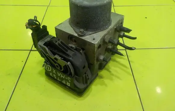 Ford S-MAX ABS Pump 6G912M110AJ RP157