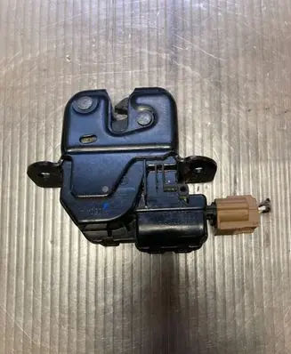 Renault Captur Tailgate/trunk/boot lock/catch/latch 846307169R 40557160