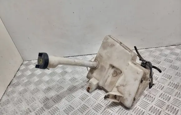 Ford Explorer Windshield washer fluid reservoir/tank 3L2417B613BA