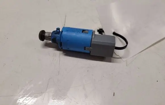 Renault Scenic II - Grand scenic II Clutch pedal sensor 8200168239