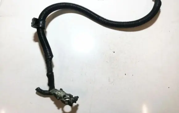 Toyota Previa (XR30, XR40) II Positive cable (battery)