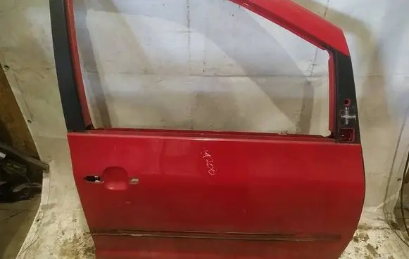 Volkswagen Sharan Front door RAUDONOS