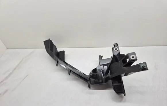 Audi Q5 SQ5 Headlight/headlamp mounting bracket 80A805608B