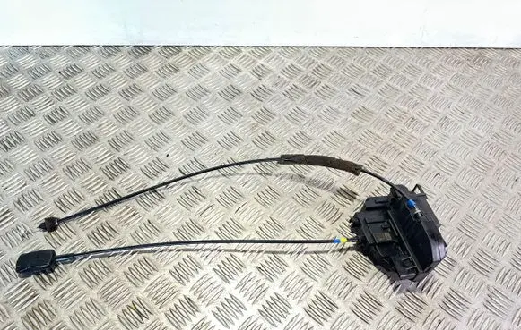 Nissan Note (E11) Rear door lock