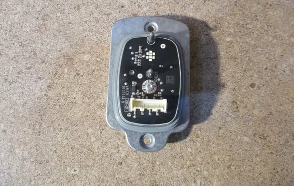 Ford Kuga III LED ballast control module B135914B