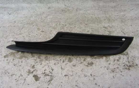 Volkswagen Golf VII Front bumper lower grill 5G0853665