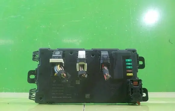 BMW 1 F20 F21 Central body control module A2C30450309 17AB49