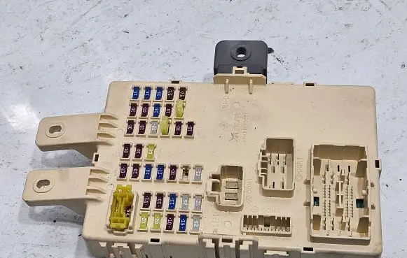 KIA Sportage Fuse module 919503W0400