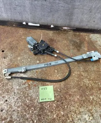Peugeot 806 Front door electric window regulator 111386
