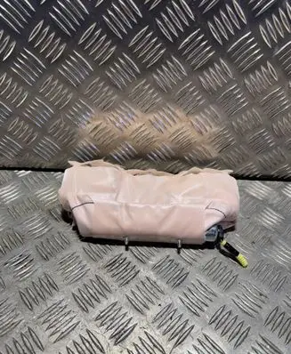 Toyota Verso Knee airbag 