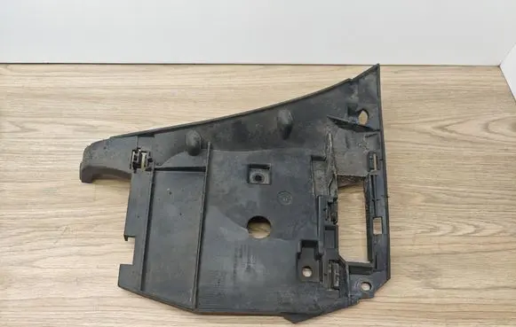 Front bumper mounting bracket