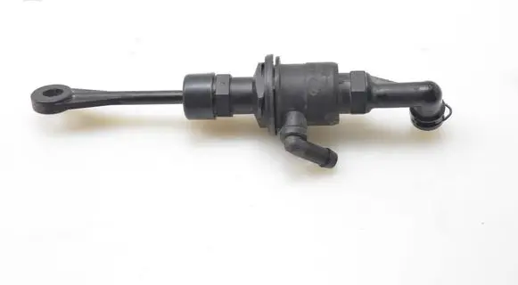 Hyundai Tucson TL Clutch master cylinder 