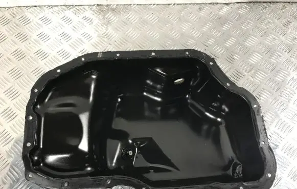 Toyota Corolla Verso AR10 Oil sump 121020R010