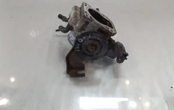 Hyundai i30 Throttle body valve 31002B000