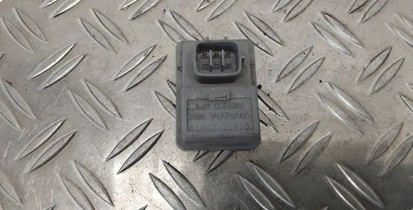Toyota Avensis T270 Light washer relay 8594220030