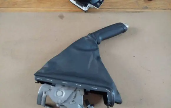 Opel Corsa D Hand brake release handle 644194110 13255754 1609091051