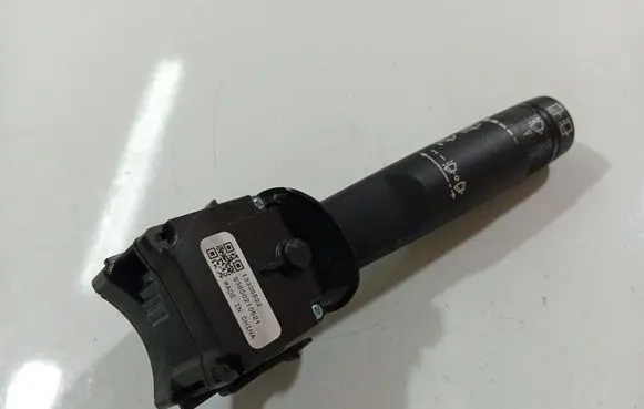 Opel Insignia A Wiper control stalk 13305522