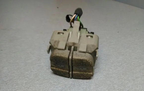 Volkswagen PASSAT B4 Electric window control switch 3A0959855A